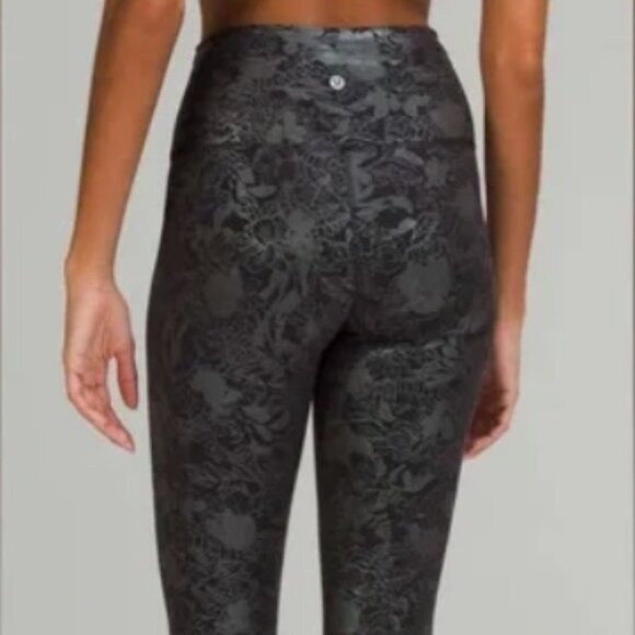 NWOT Lululemon Wunder Train High-Rise Tight 25" *Foil Logo Flourish Black, 6 - Picture 3 of 4